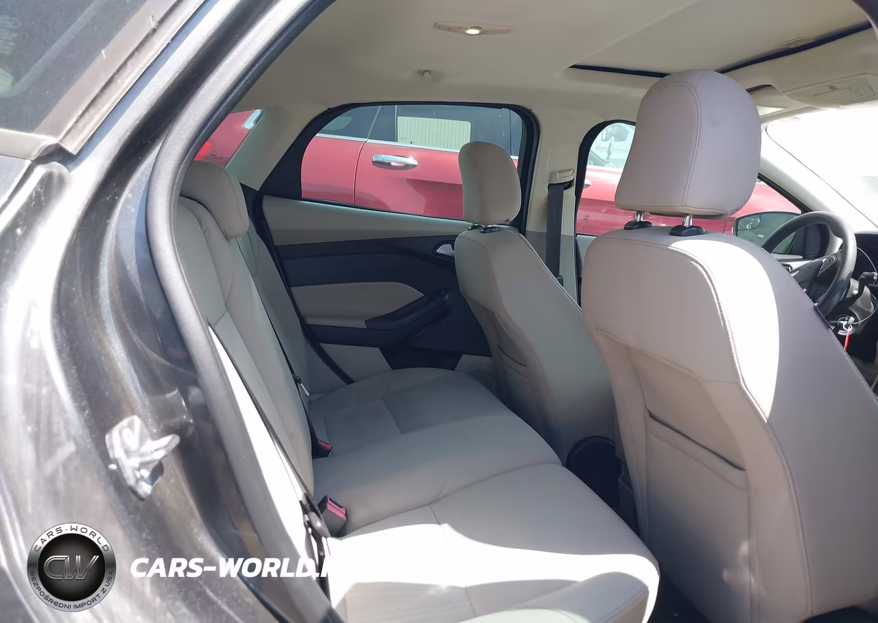 2015 Ford Focus Se VIN:1FADP3K23FL242615 - 8
