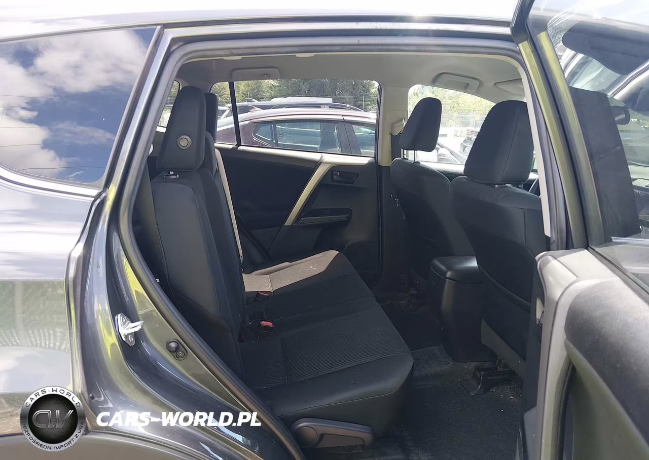 2018 Toyota Rav4 Le VIN:2T3ZFREV9JW457577 - 8