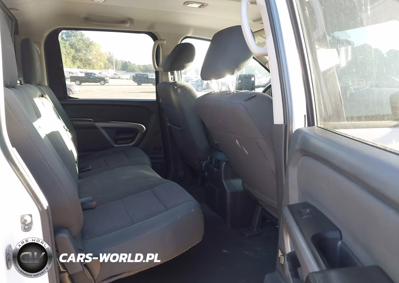 2015 Nissan Titan Pro-4X-S-Sl-Sv VIN:1N6AA0EC3FN505396 - 8