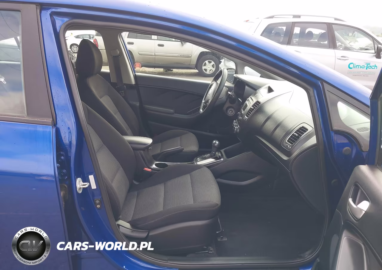 2017 Kia Forte Lx VIN:3KPFK4A72HE124295 - 5
