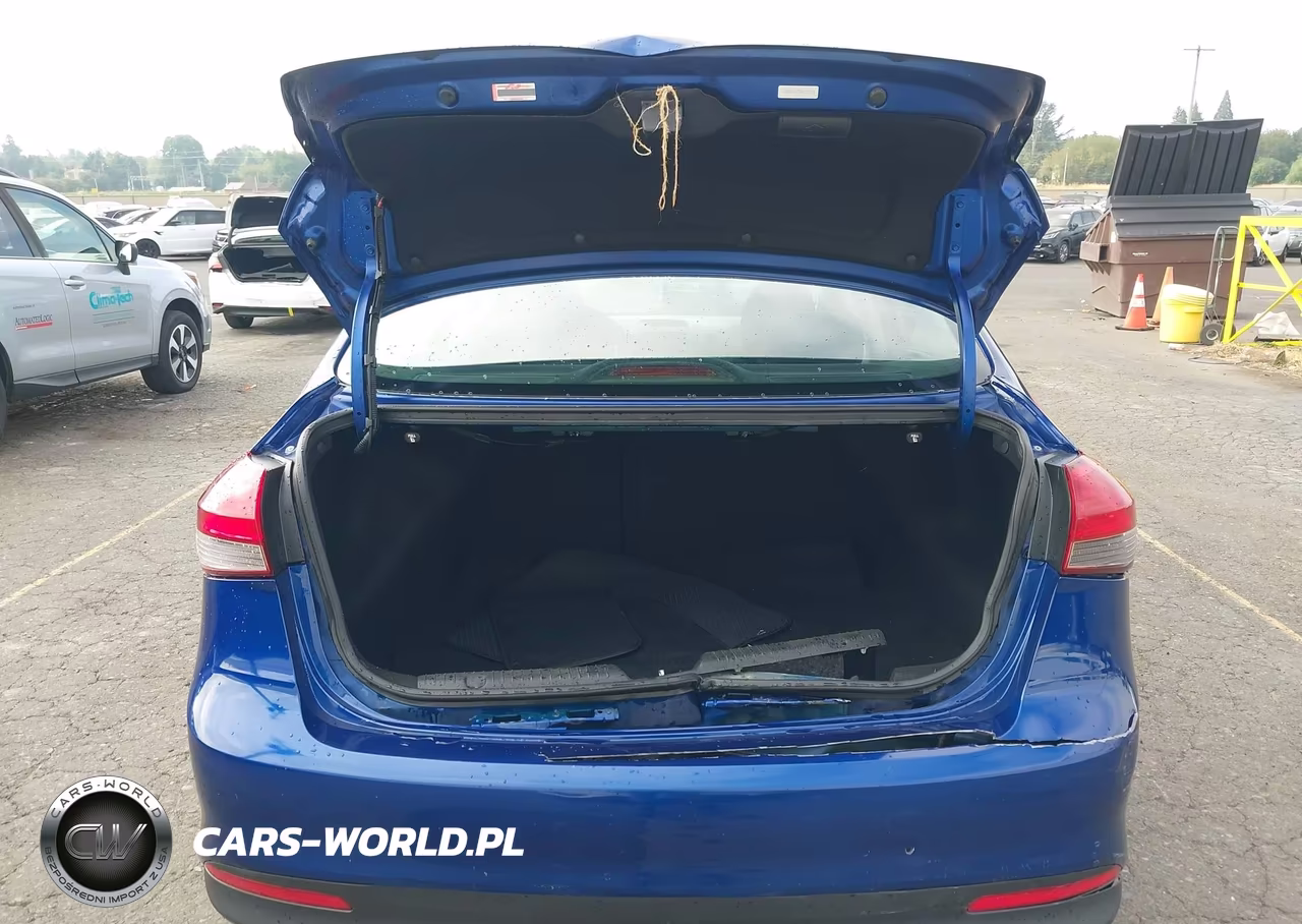 2017 Kia Forte Lx VIN:3KPFK4A72HE124295 - 6