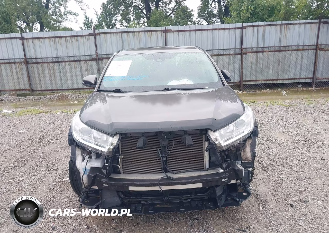 2019 Toyota Highlander Le Plus VIN:5TDBZRFH3KS999990 - 13