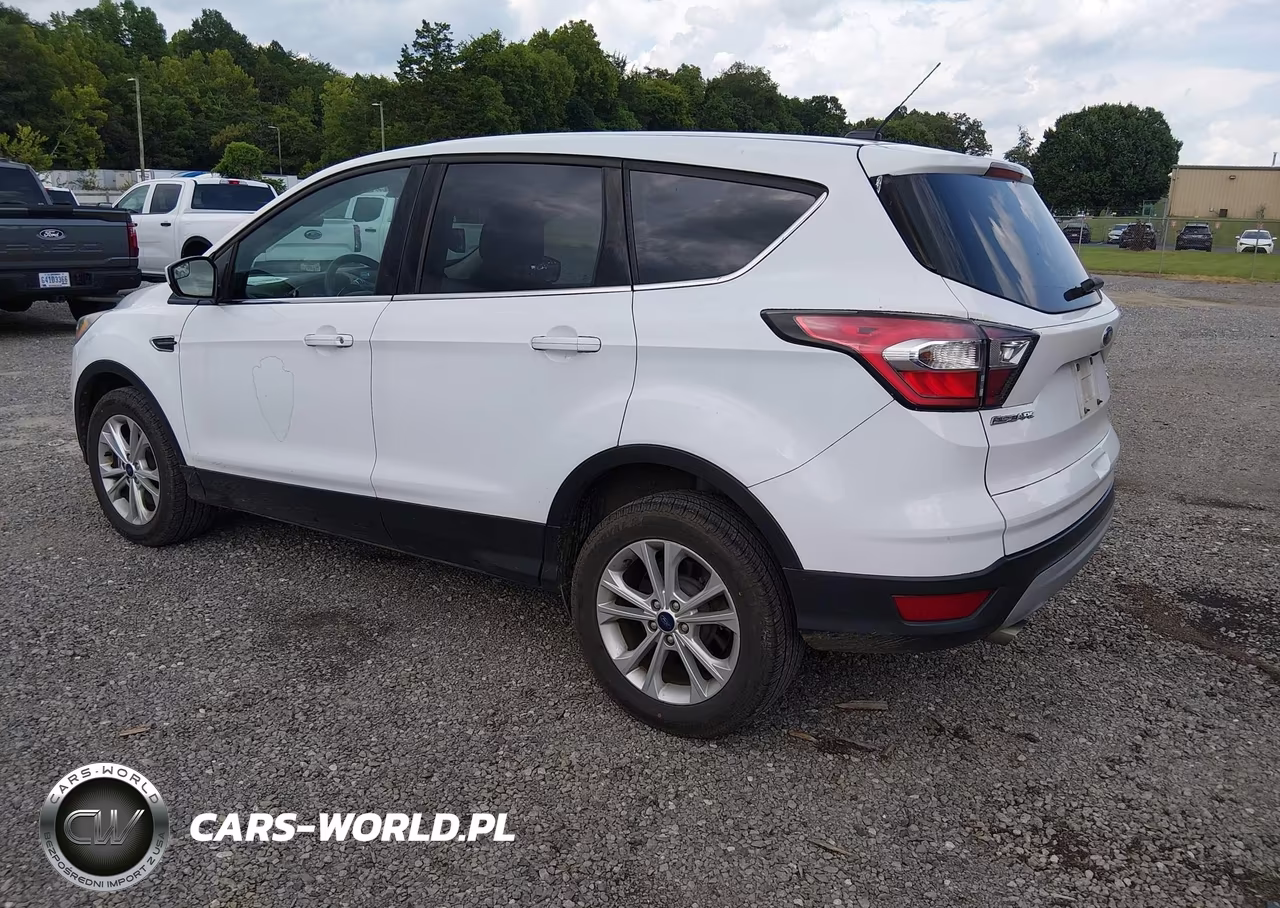 2017 Ford Escape Se VIN:1FMCU9GD6HUA41246 - 3