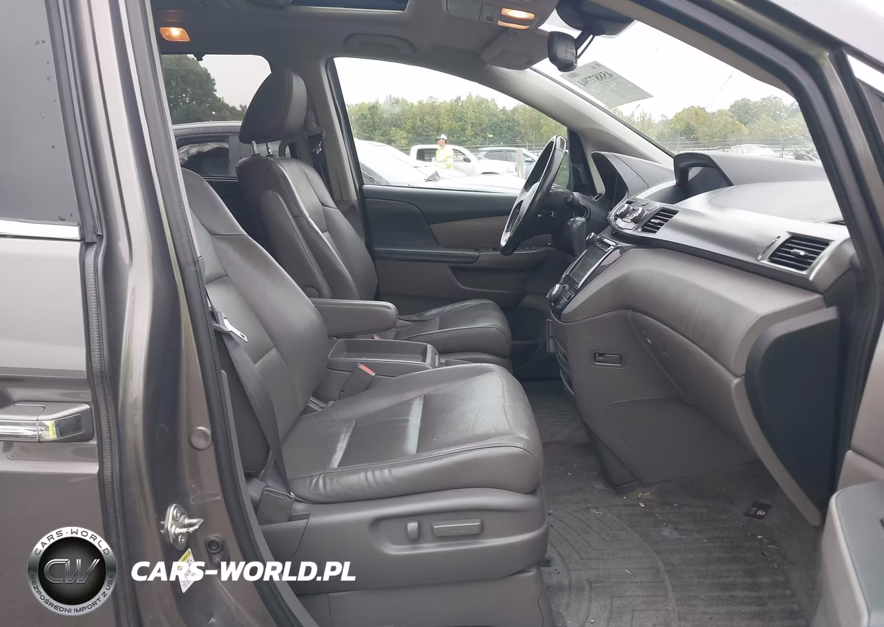 2016 Honda Odyssey Touring-Touring Elite VIN:5FNRL5H96GB034552 - 5