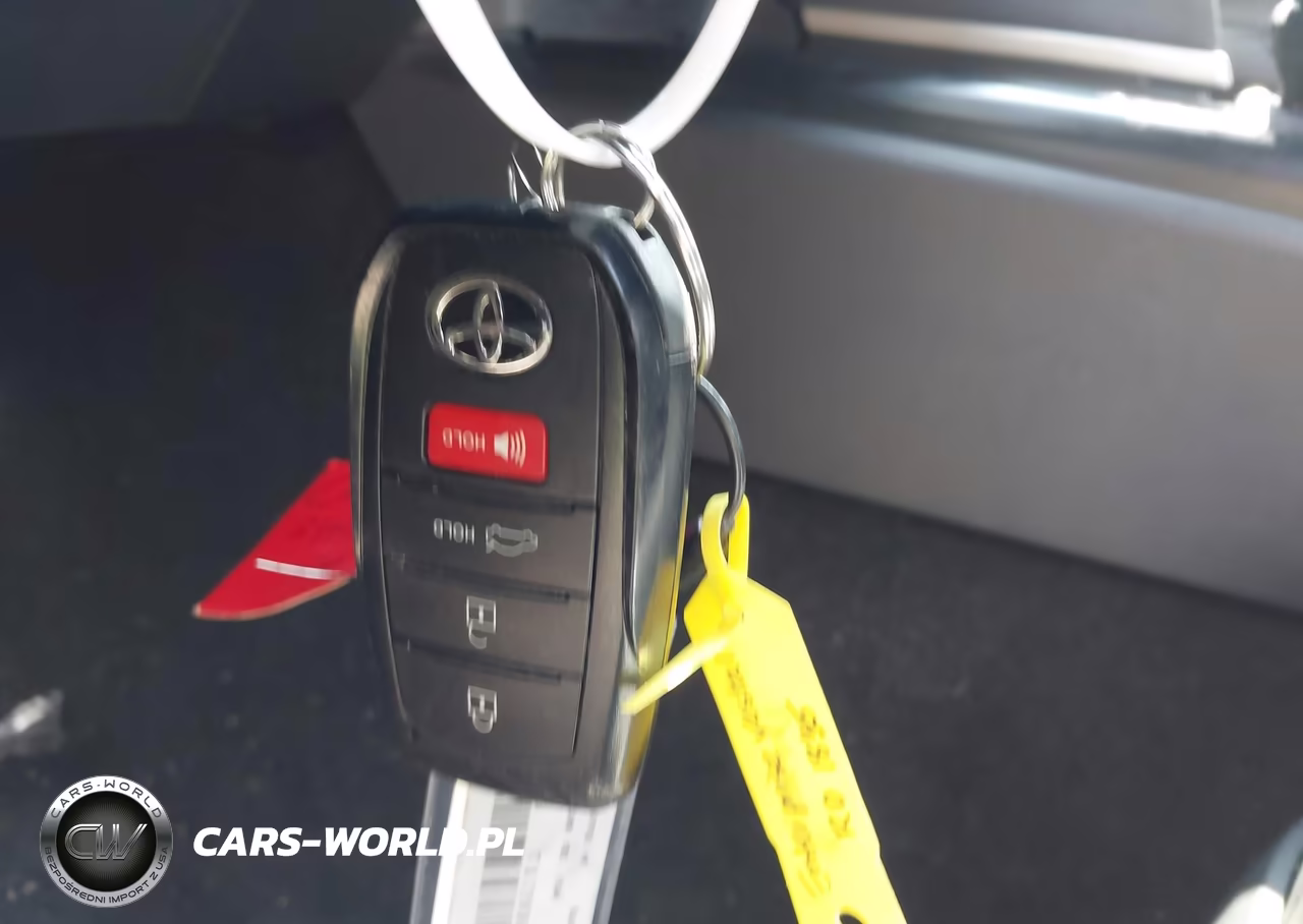 2026 Toyota Camry Se VIN:4T1DAACK6TU728867 - 11