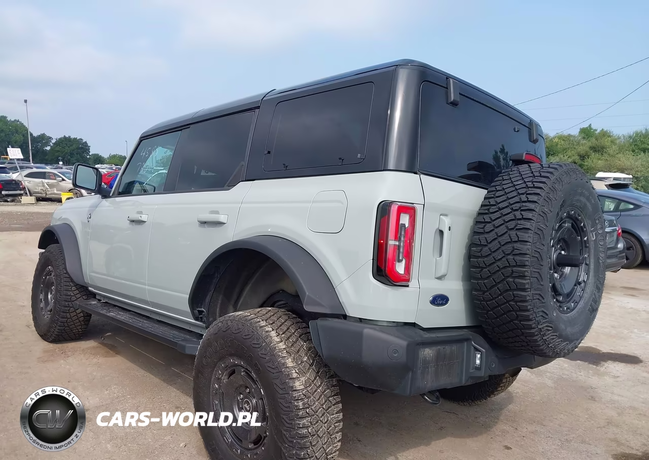 2024 Ford Bronco Outer Banks VIN:1FMDE8BH1RLB43051 - 3