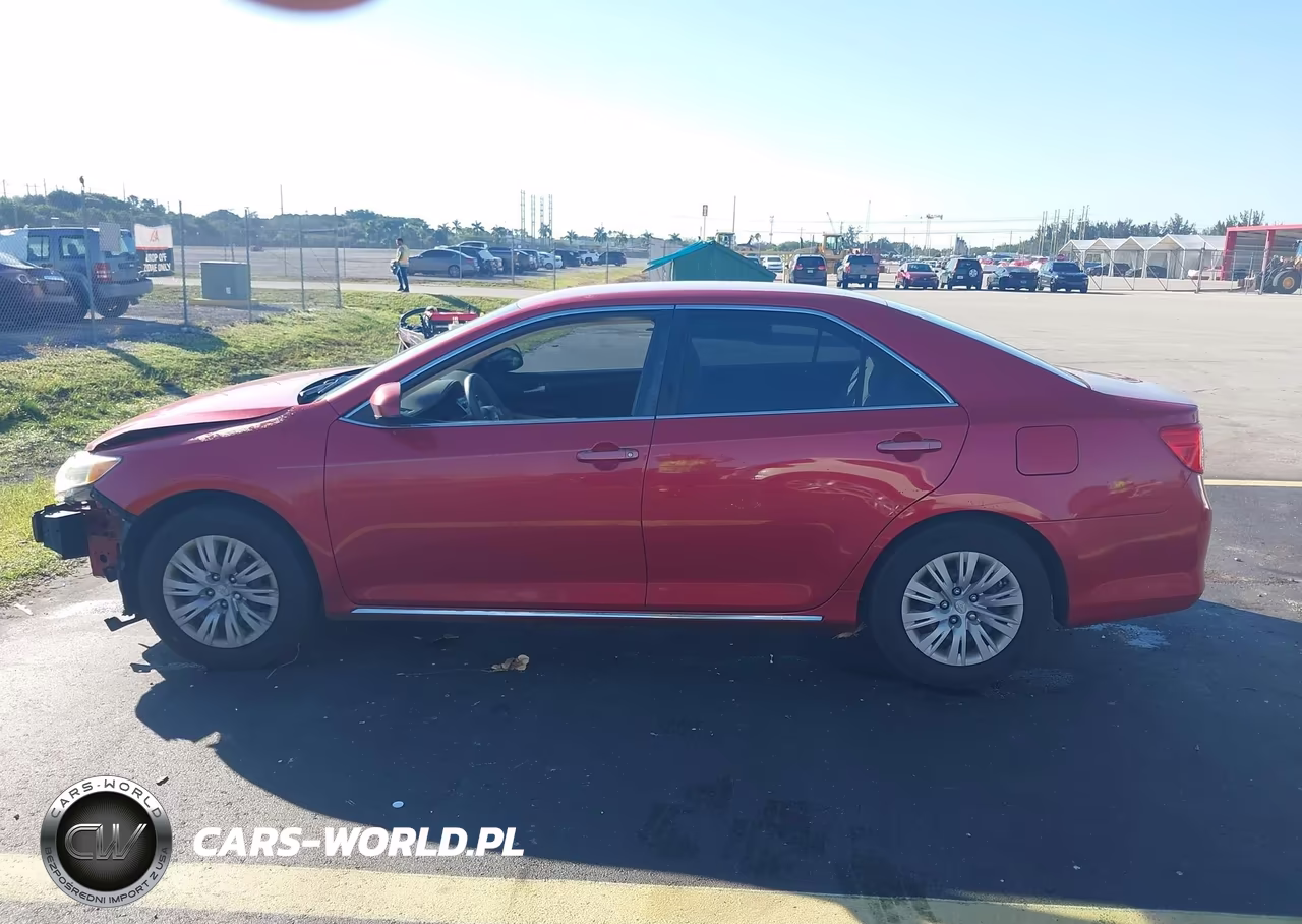 2014 Toyota Camry Le VIN:4T1BF1FKXEU867407 - 15