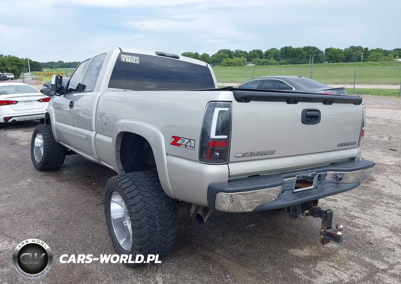 2005 Chevrolet Silverado 1500 Z71 VIN:1GCEK19Z75Z150892 - 3