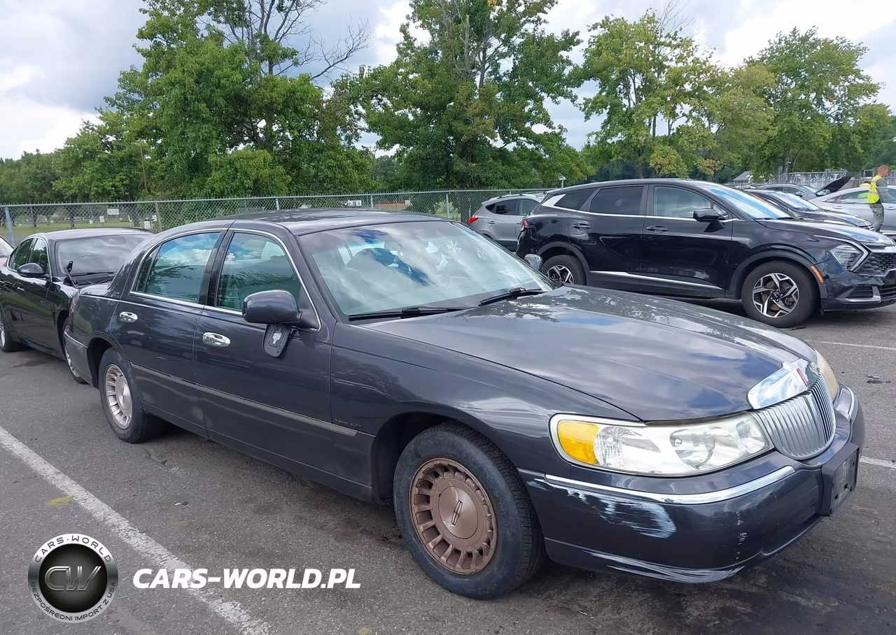 1998 Lincoln Town Car Executive VIN:1LNFM81W3WY712010 - 12