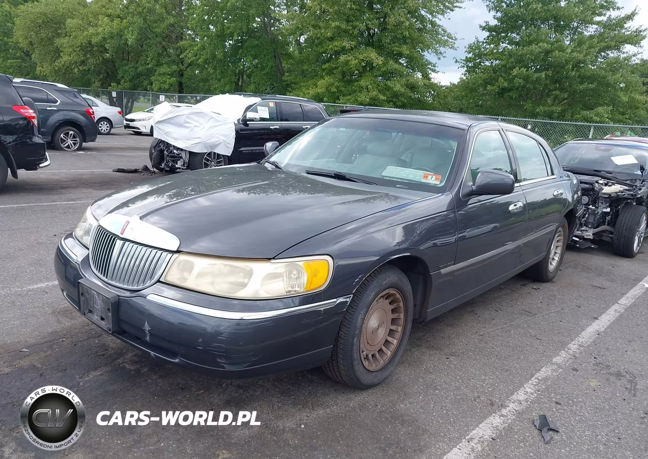 1998 Lincoln Town Car Executive VIN:1LNFM81W3WY712010 - 2