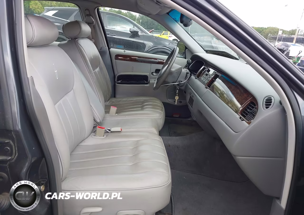 1998 Lincoln Town Car Executive VIN:1LNFM81W3WY712010 - 5