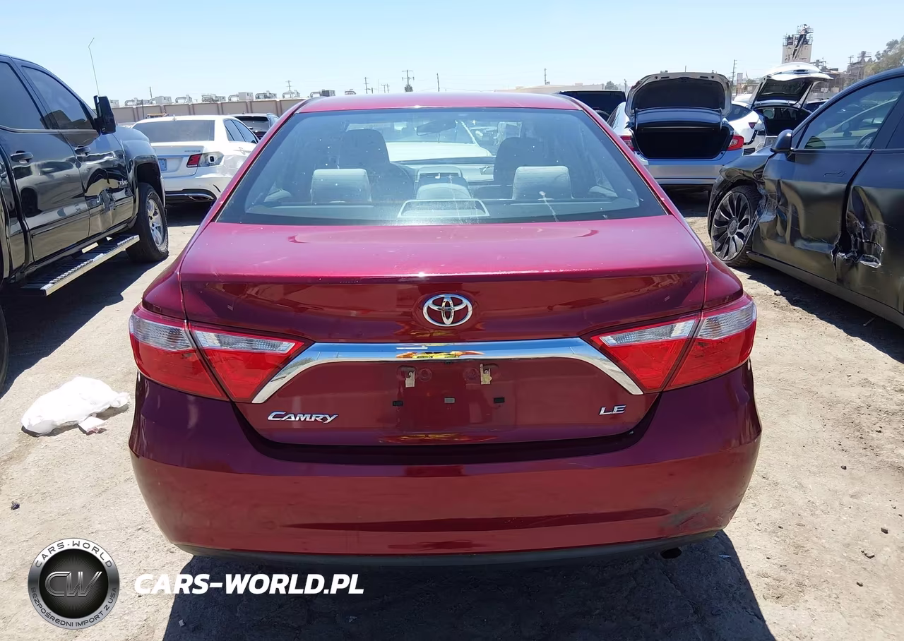 2016 Toyota Camry Le VIN:4T1BF1FK1GU610462 - 16