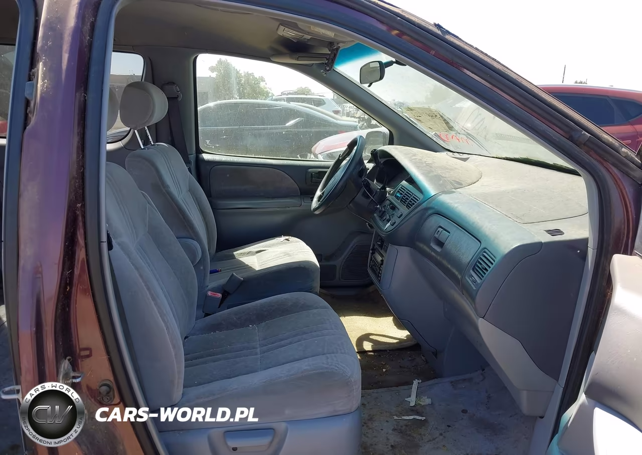2000 Toyota Sienna Le VIN:4T3ZF13C5YU240234 - 5