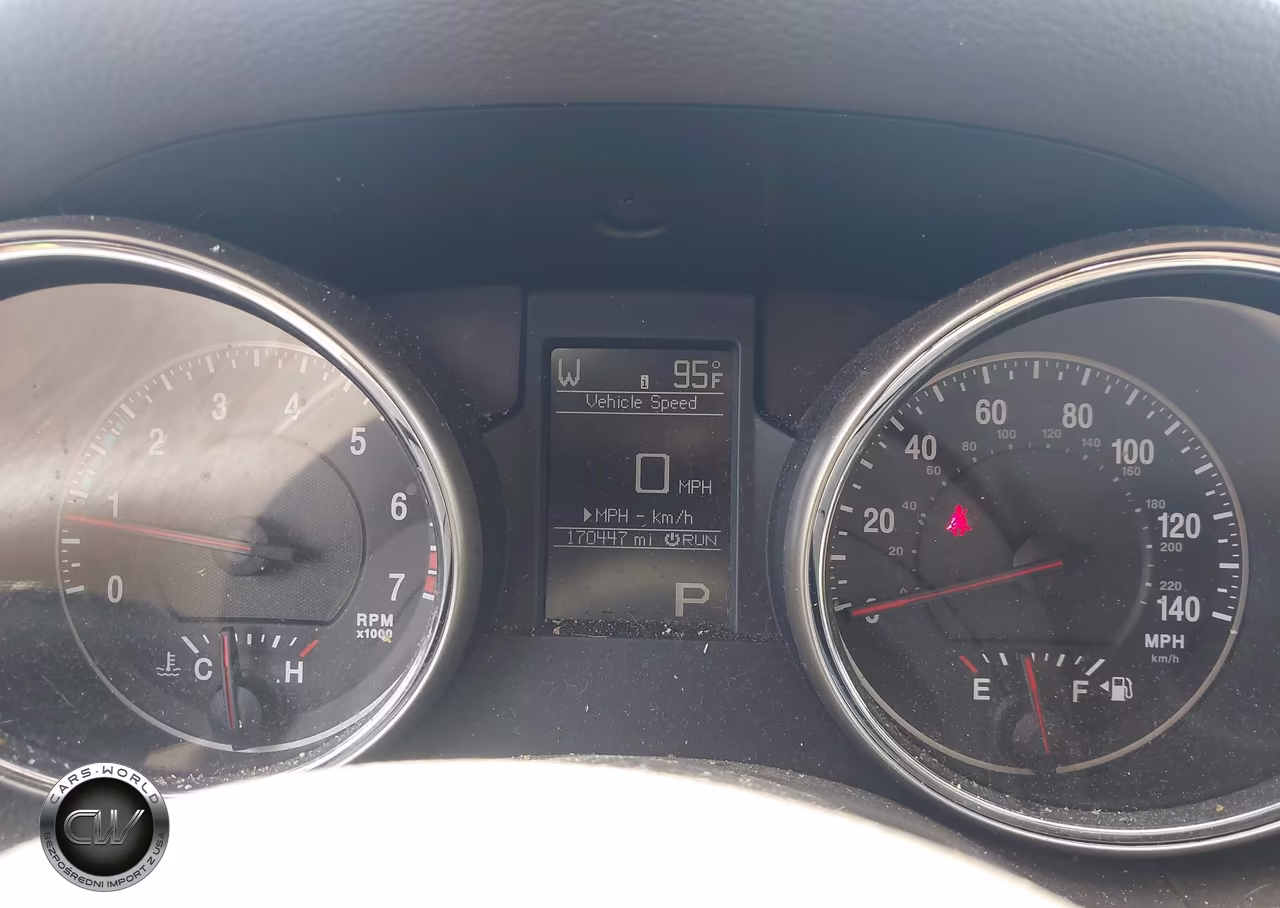 2012 Jeep Grand Cherokee Laredo VIN:1C4RJFAG4CC208243 - 7
