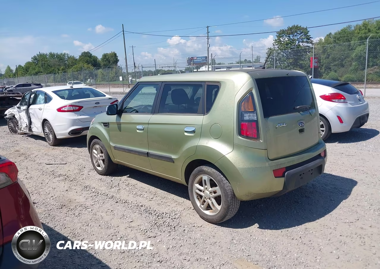 2010 Kia Soul + VIN:KNDJT2A26A7087693 - 3