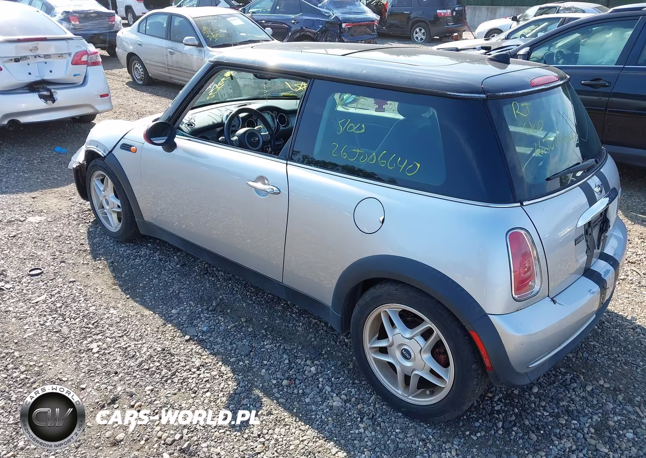 2006 Mini Cooper VIN:WMWRC33586TK15489 - 3