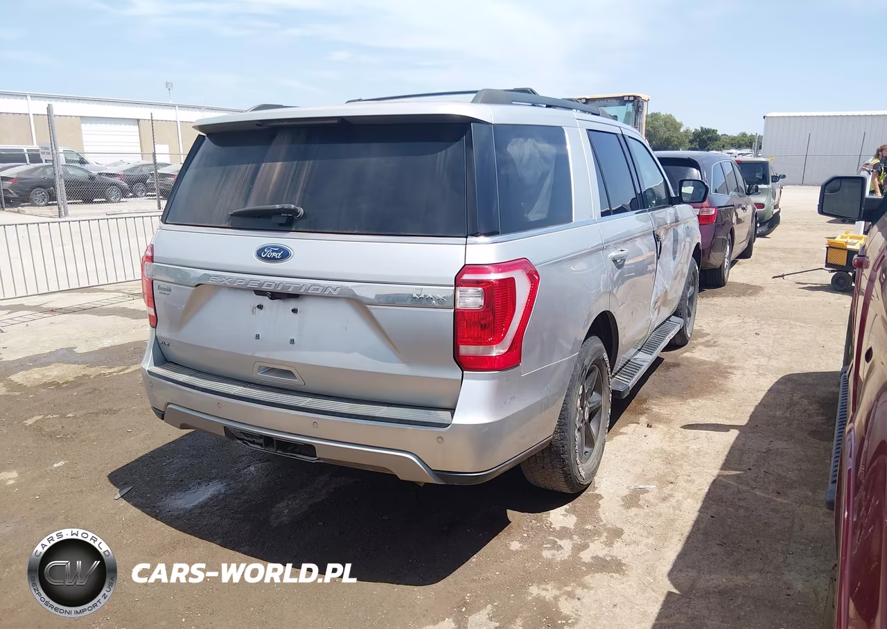 2018 Ford Expedition Xlt VIN:1FMJU1JT1JEA38988 - 4