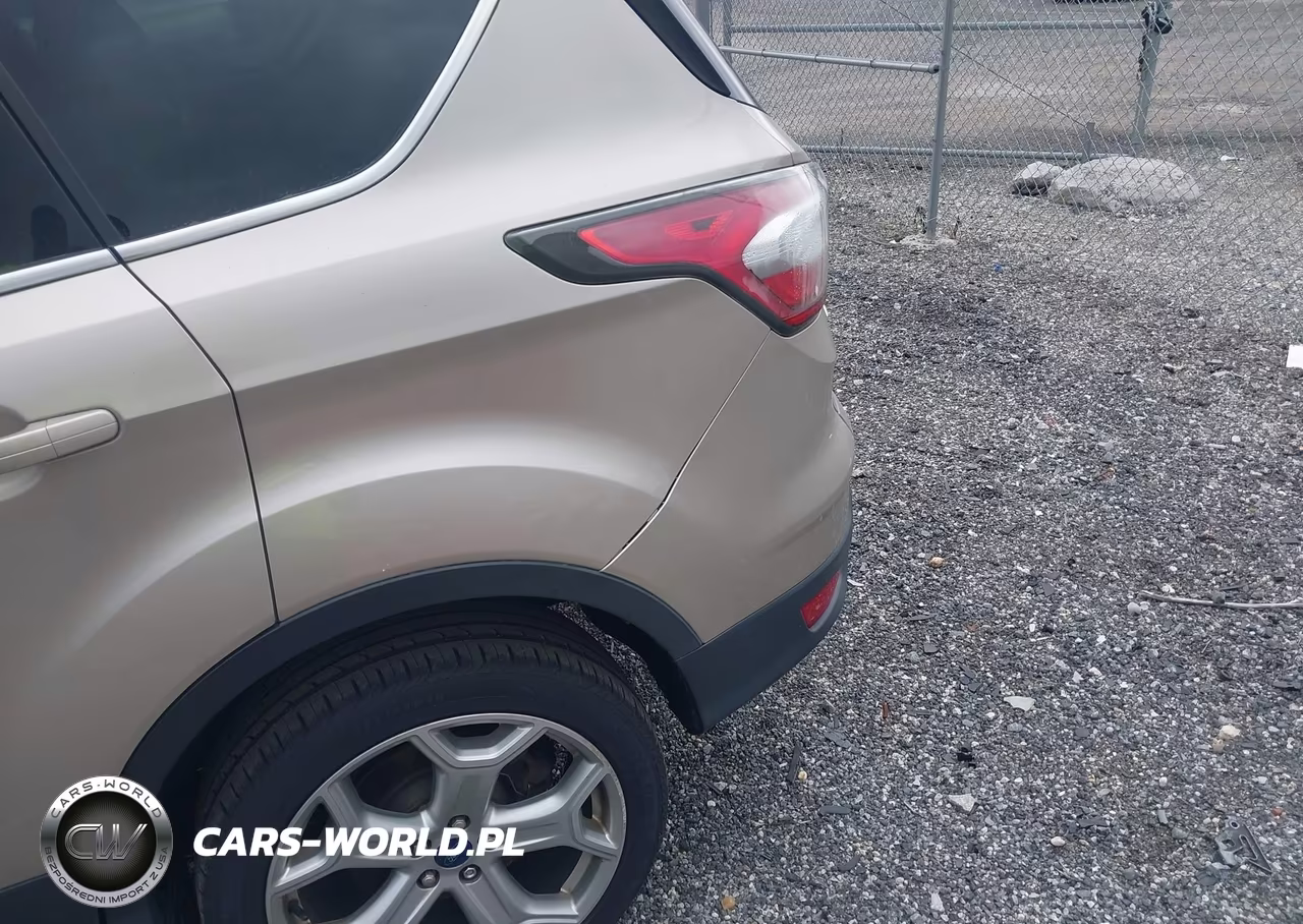 2017 Ford Escape Titanium VIN:1FMCU9JD0HUB19254 - 6