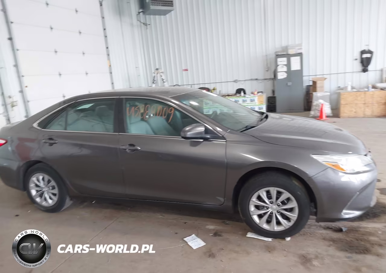 2017 Toyota Camry Le VIN:4T1BF1FK6HU729593 - 13