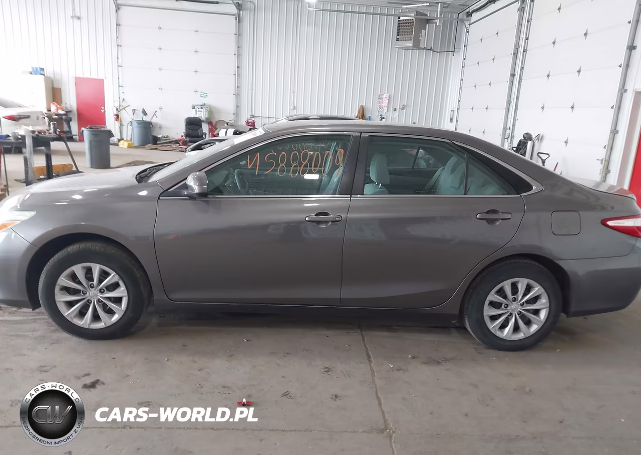 2017 Toyota Camry Le VIN:4T1BF1FK6HU729593 - 14