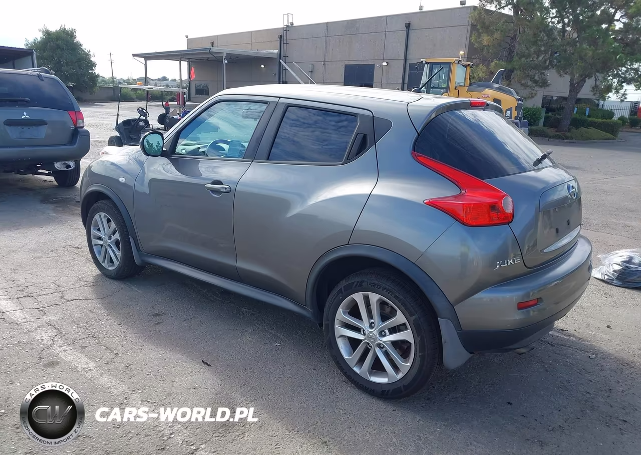 2013 Nissan Juke S VIN:JN8AF5MR1DT213802 - 3
