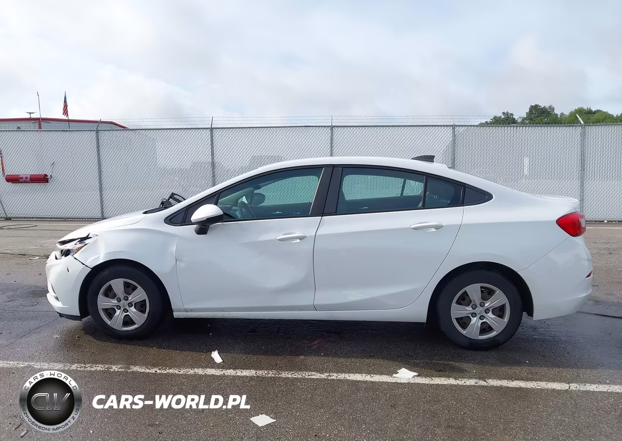 2016 Chevrolet Cruze Ls Auto VIN:1G1BC5SM5G7311981 - 14