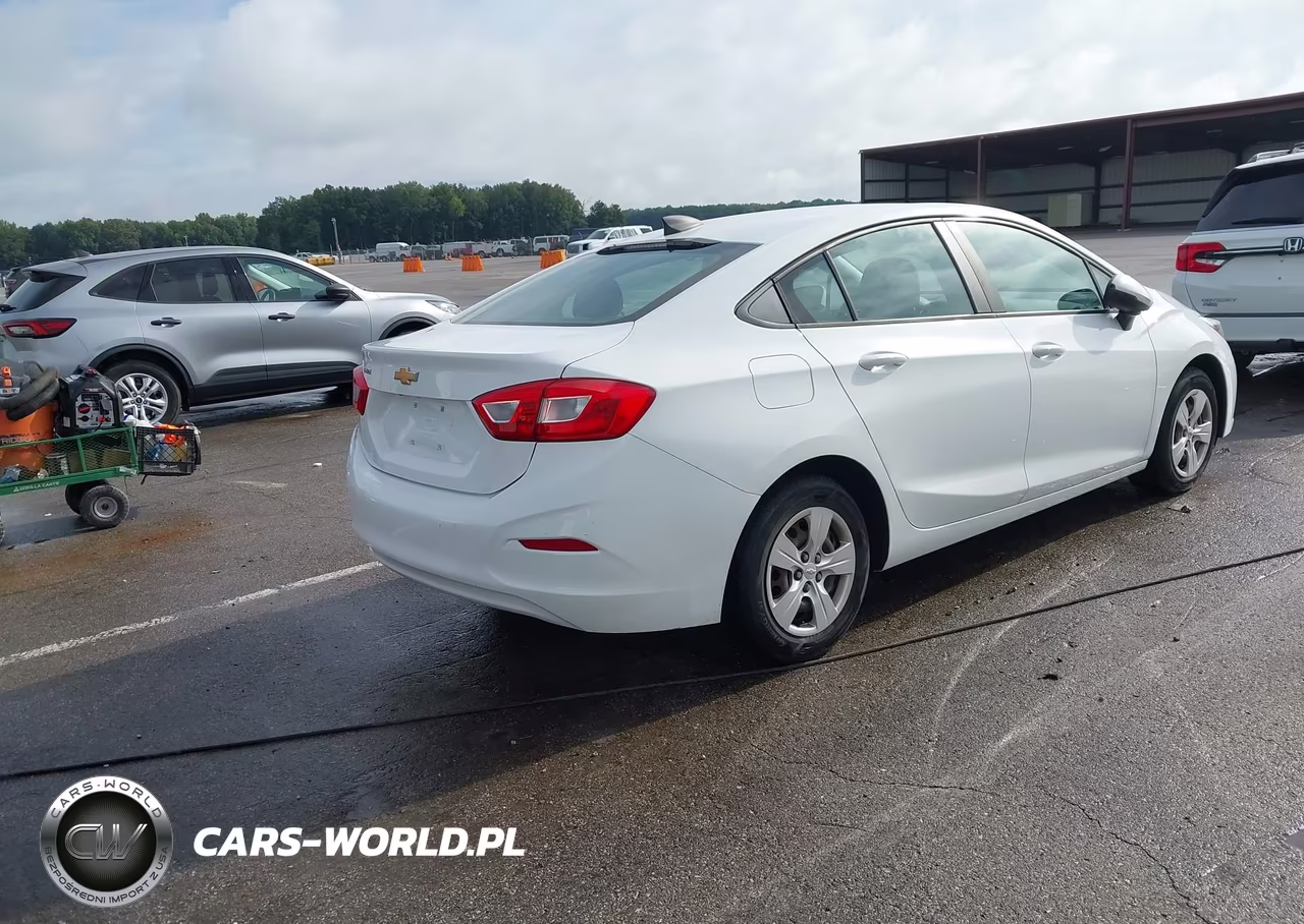2016 Chevrolet Cruze Ls Auto VIN:1G1BC5SM5G7311981 - 4
