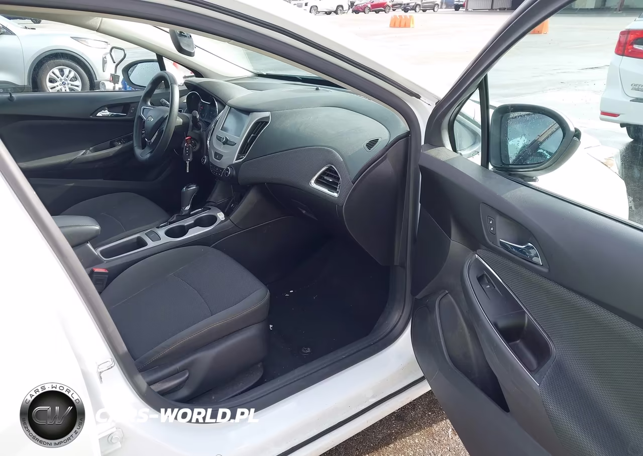 2016 Chevrolet Cruze Ls Auto VIN:1G1BC5SM5G7311981 - 5