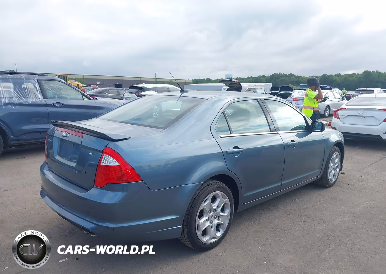 2011 Ford Fusion Se VIN:3FAHP0HA7BR200913 - 4