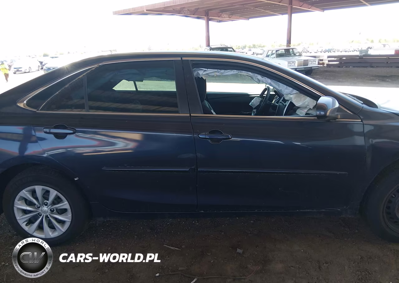 2017 Toyota Camry Le VIN:4T1BF1FK8HU627776 - 12