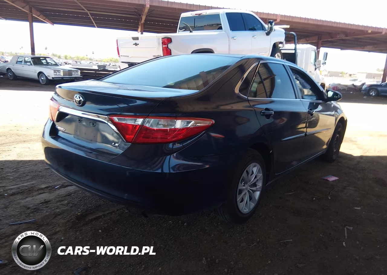 2017 Toyota Camry Le VIN:4T1BF1FK8HU627776 - 4