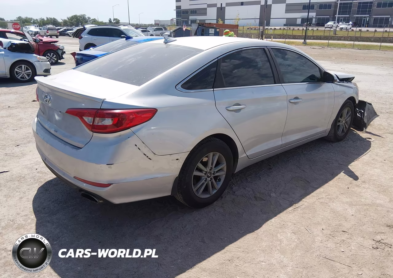 2015 Hyundai Sonata Se VIN:5NPE24AF8FH045855 - 4