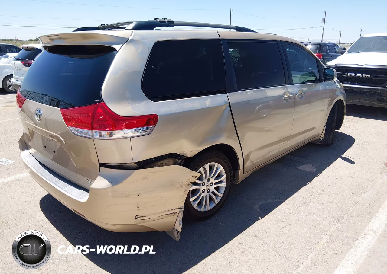 2011 Toyota Sienna Xle V6 VIN:5TDYK3DC9BS108622 - 4
