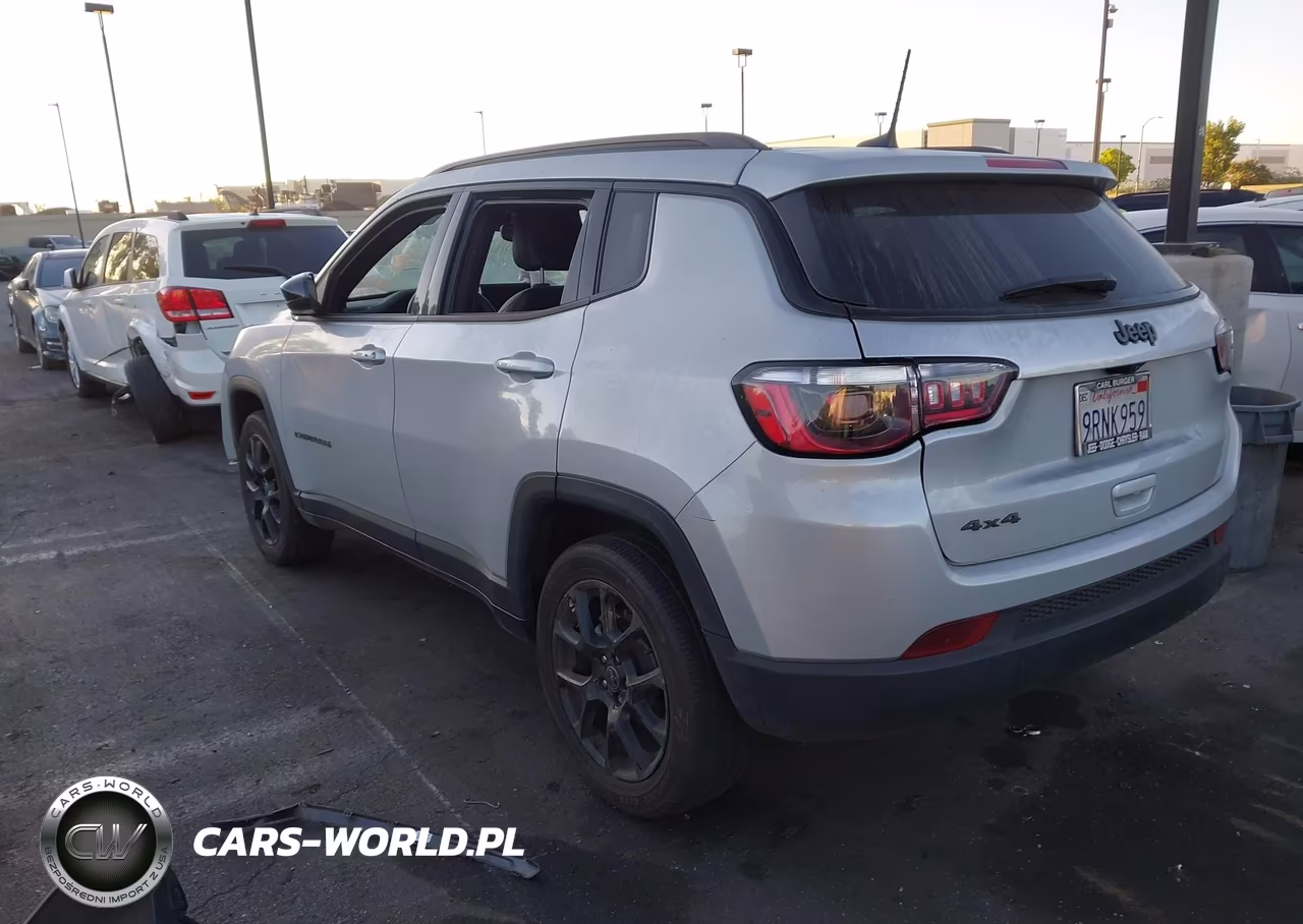 2025 Jeep Compass Latitude 4X4 VIN:3C4NJDBNXST533949 - 3