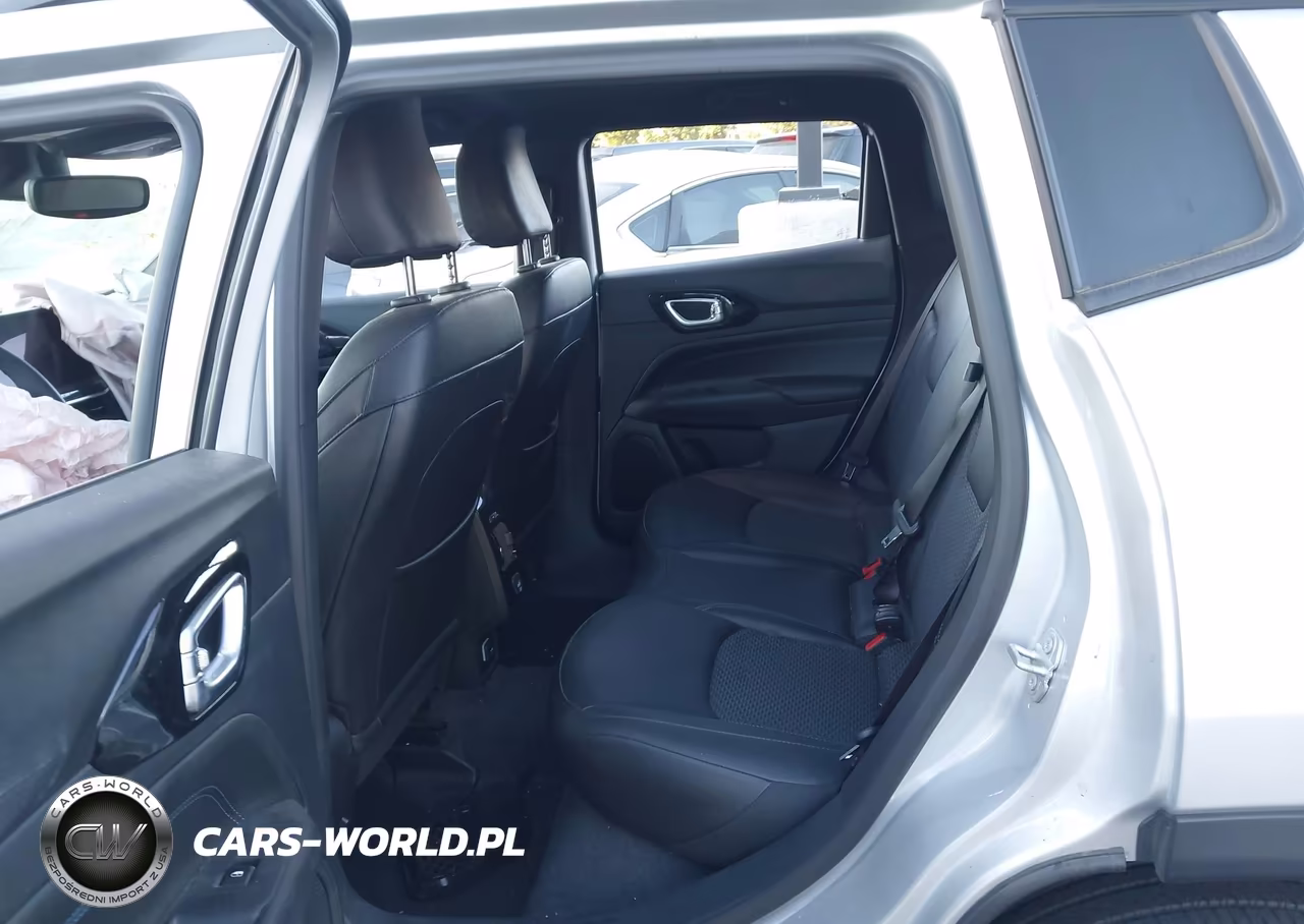 2025 Jeep Compass Latitude 4X4 VIN:3C4NJDBNXST533949 - 8