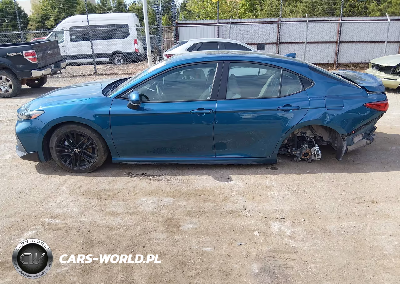 2025 Toyota Camry Se VIN:4T1DAACK2SU553595 - 15