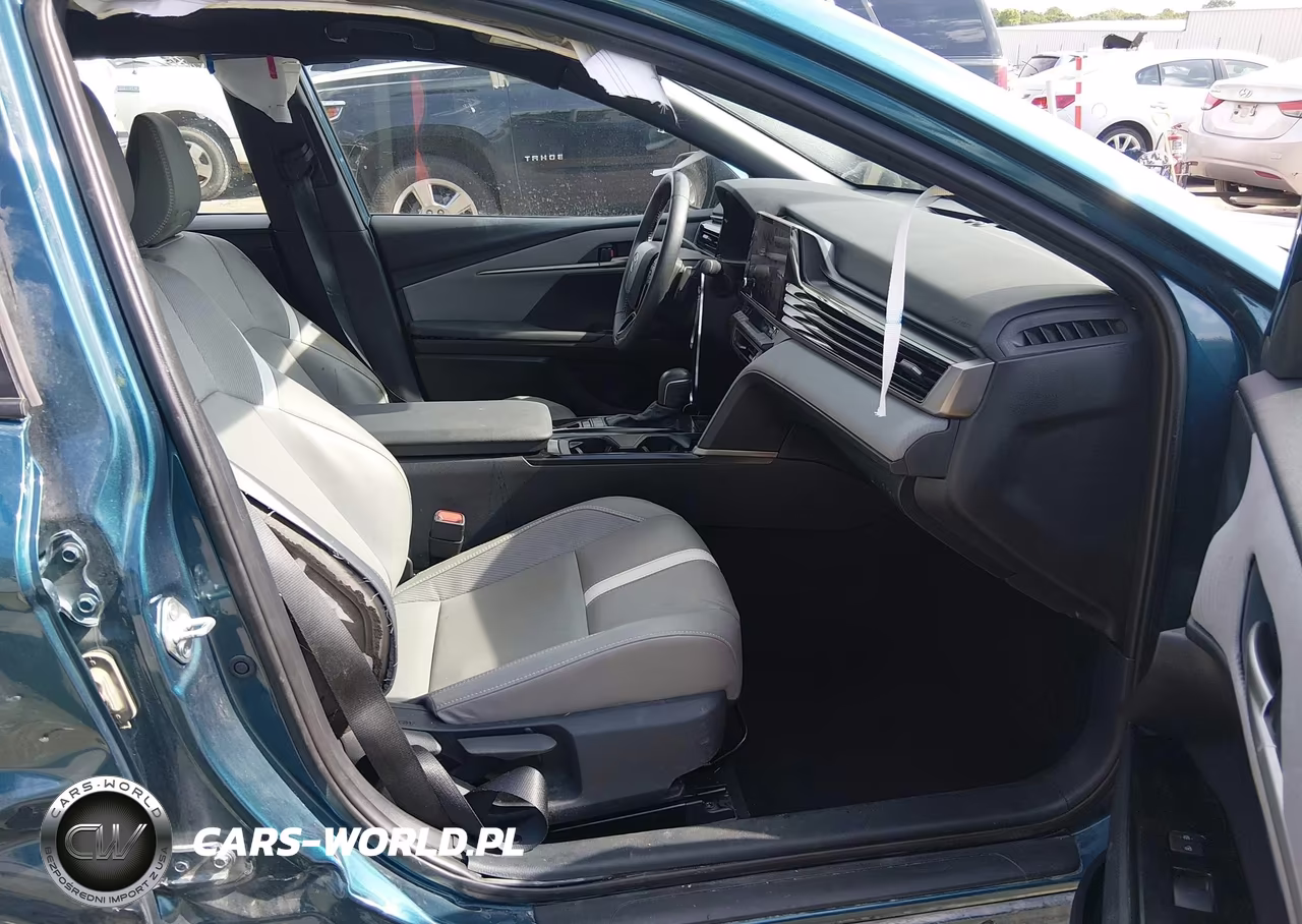 2025 Toyota Camry Se VIN:4T1DAACK2SU553595 - 5