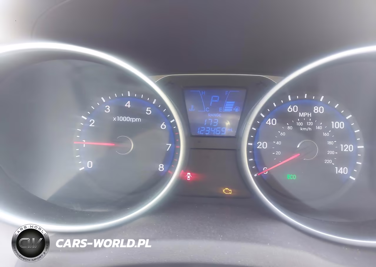 2015 Hyundai Tucson Limited VIN:KM8JUCAGXFU110900 - 7