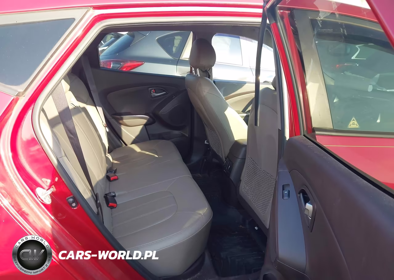 2015 Hyundai Tucson Limited VIN:KM8JUCAGXFU110900 - 8