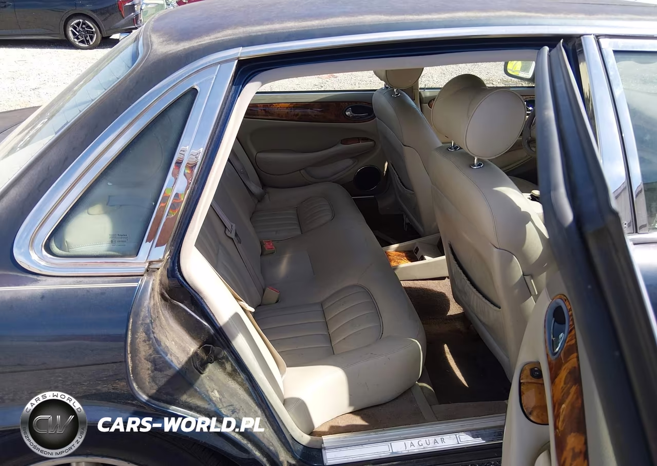 1999 Jaguar Xj8 VIN:SAJHD1049XC866192 - 8