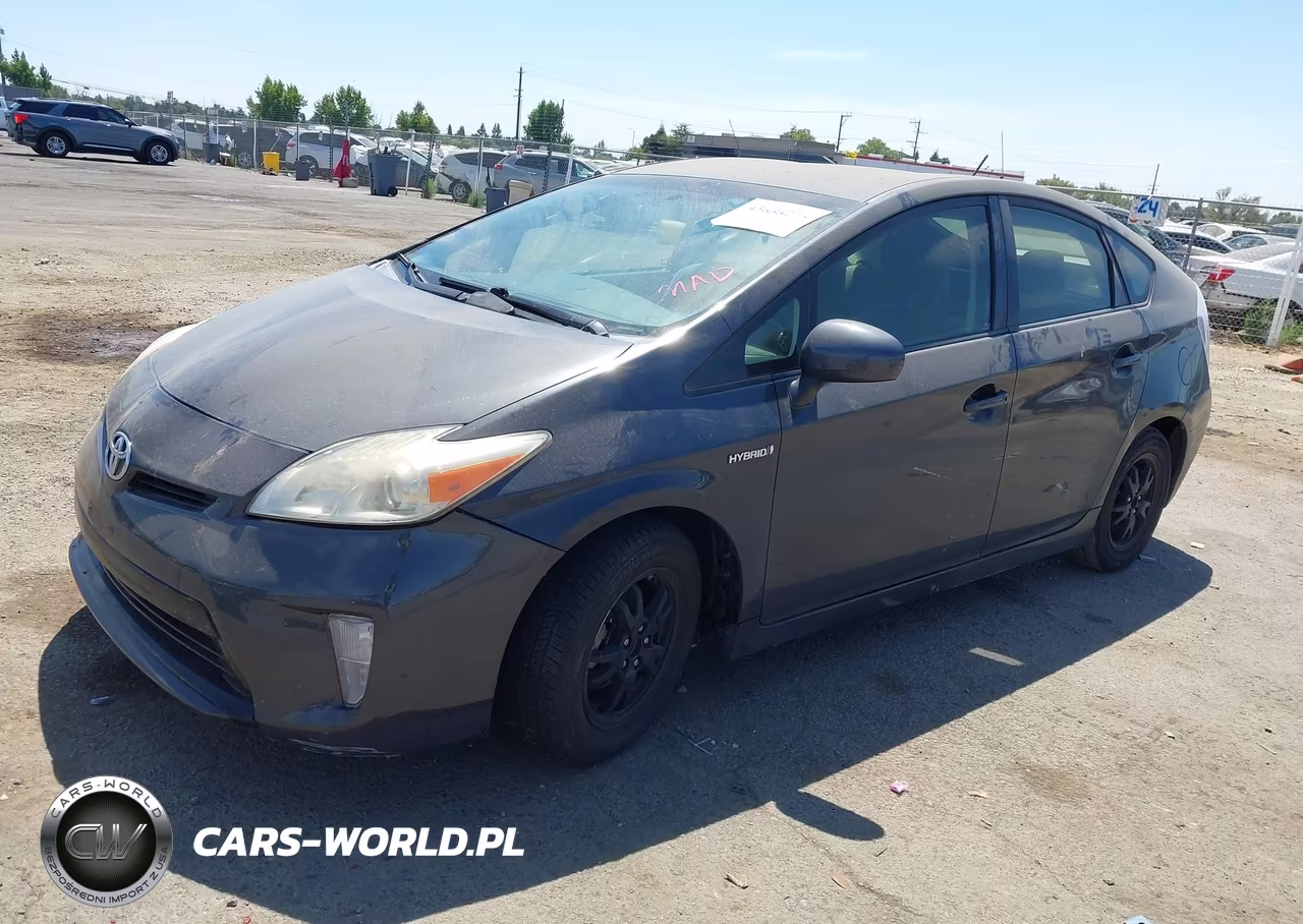 2015 Toyota Prius Two VIN:JTDKN3DU5F0413176 - 2