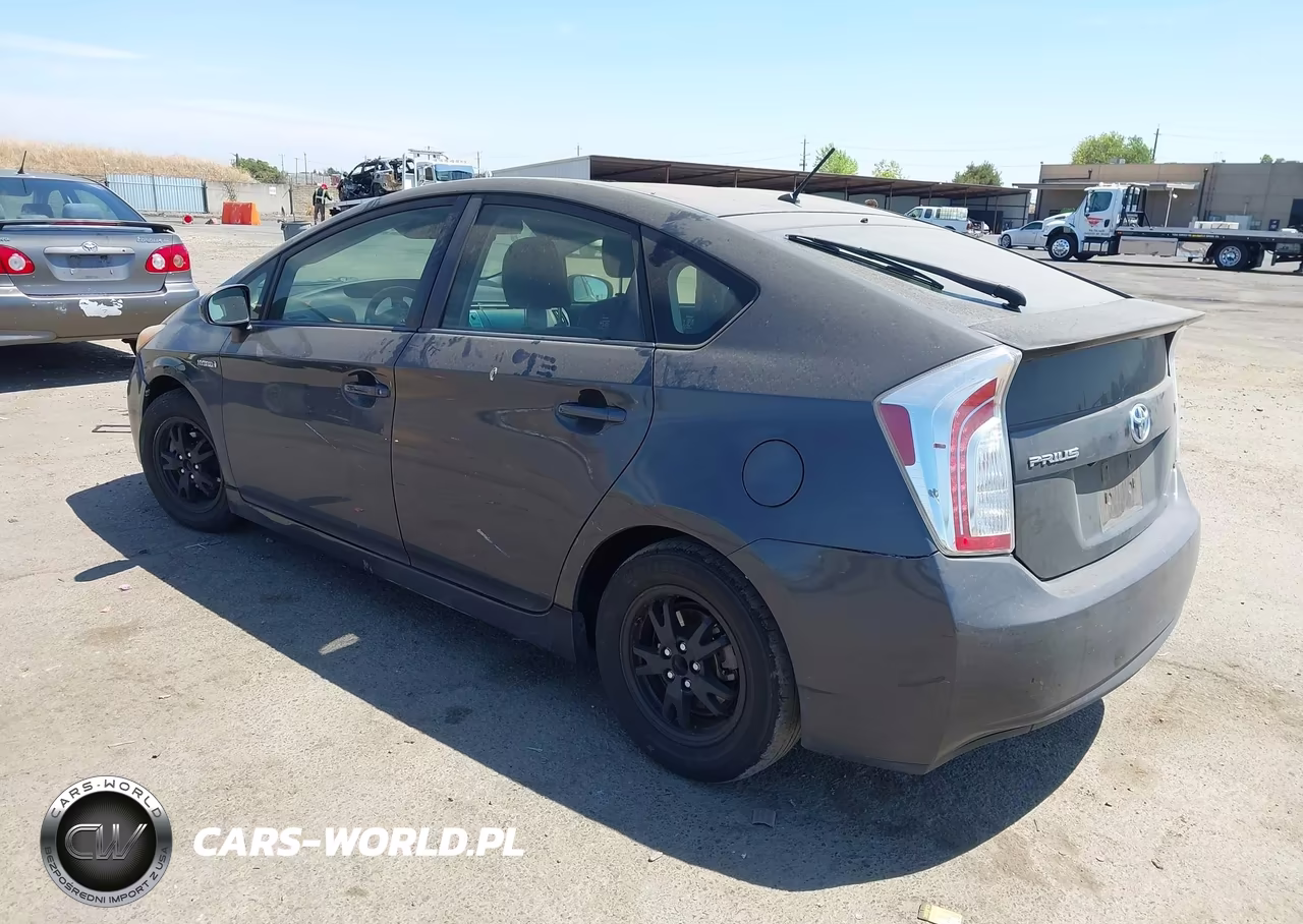 2015 Toyota Prius Two VIN:JTDKN3DU5F0413176 - 3