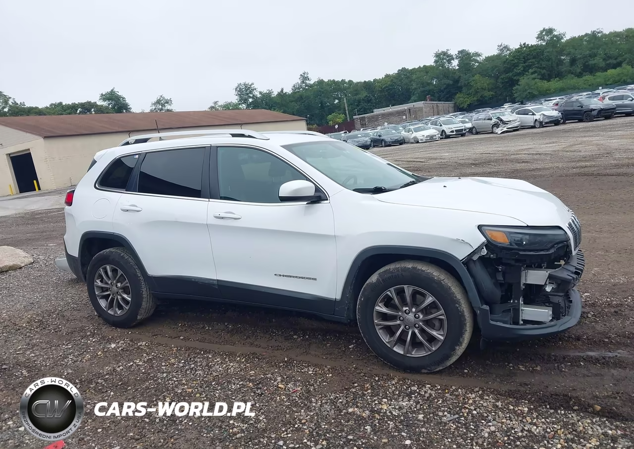 2019 Jeep Cherokee Latitude Plus 4X4 VIN:1C4PJMLX0KD375135 - 14