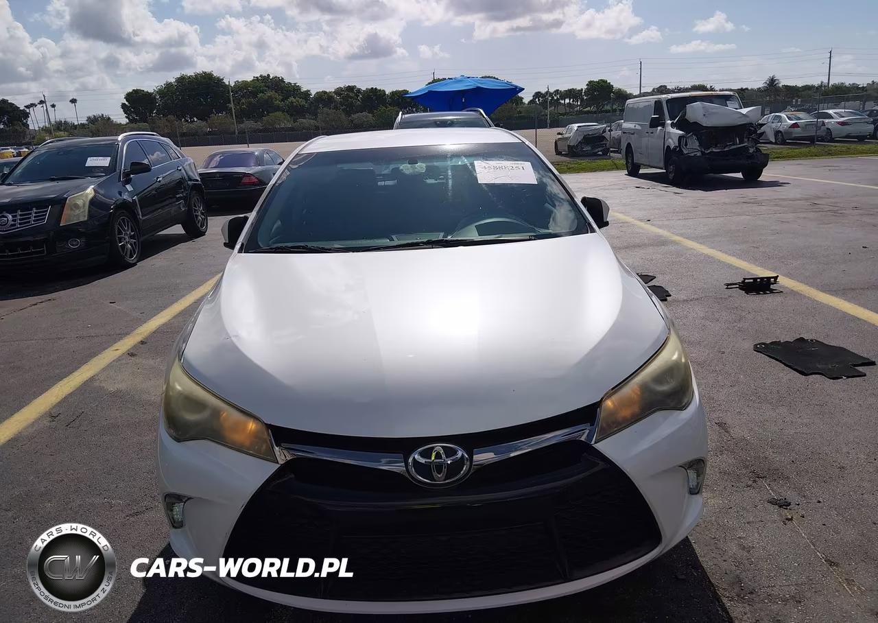 2015 Toyota Camry Se VIN:4T1BF1FK6FU074106 - 12