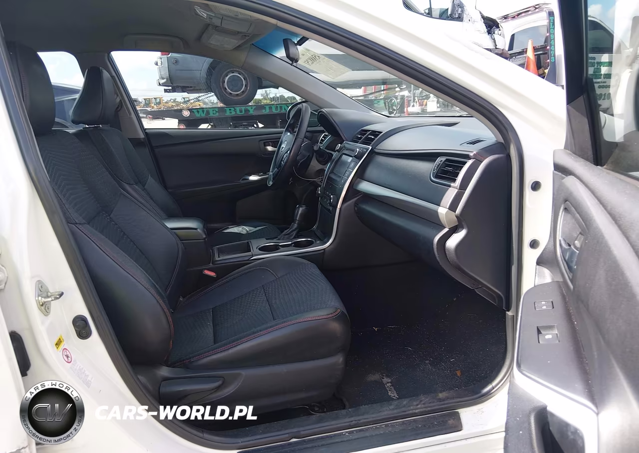2015 Toyota Camry Se VIN:4T1BF1FK6FU074106 - 5
