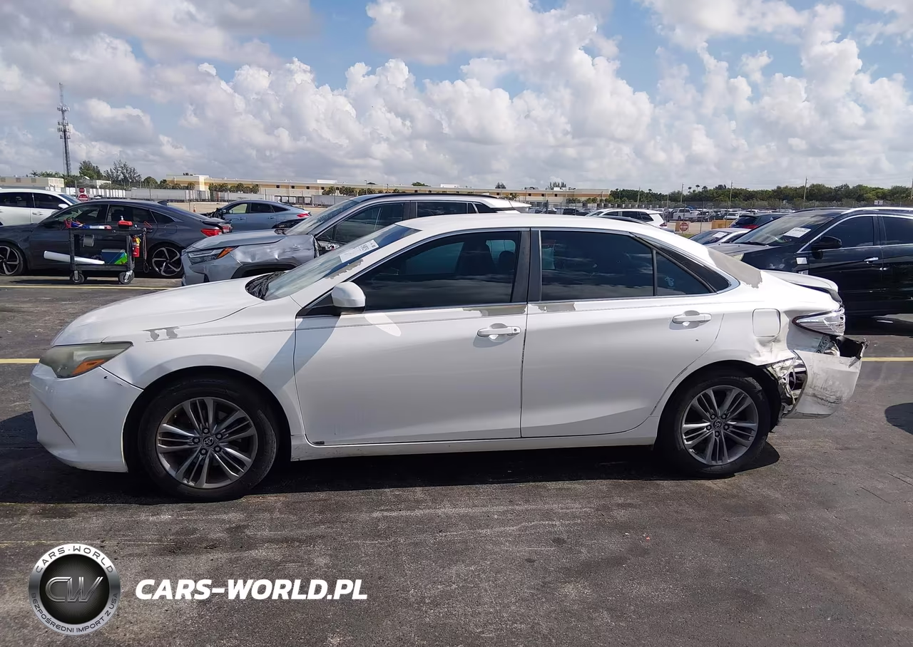 2015 Toyota Camry Se VIN:4T1BF1FK6FU074106 - 6