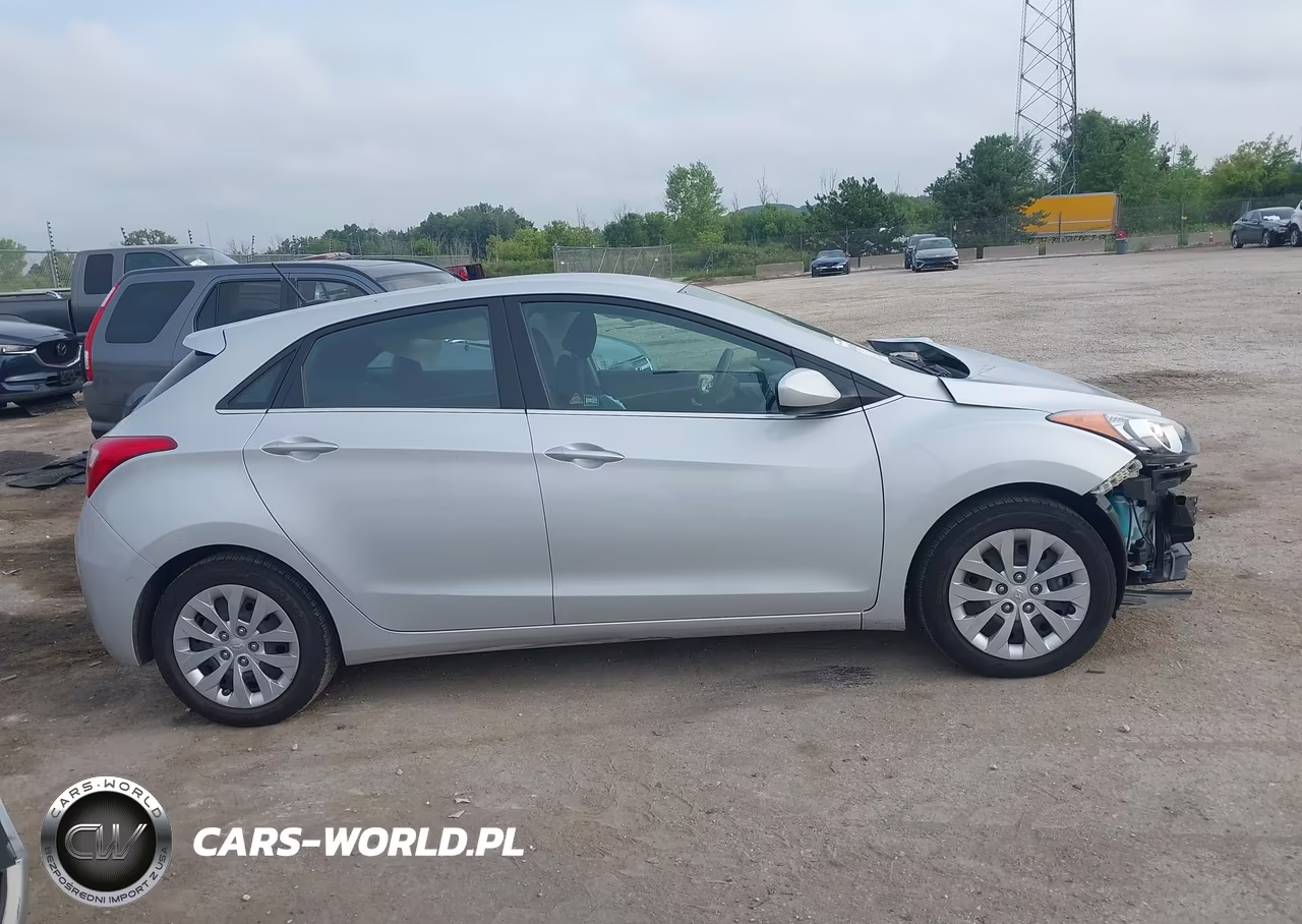 2017 Hyundai Elantra Gt VIN:KMHD35LH5HU376863 - 13