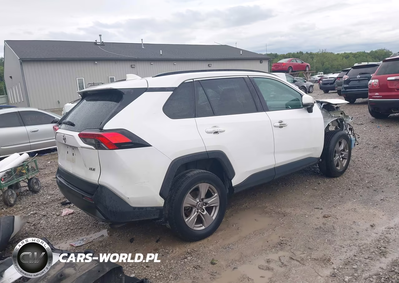 2022 Toyota Rav4 Xle VIN:2T3W1RFV9NW220383 - 4