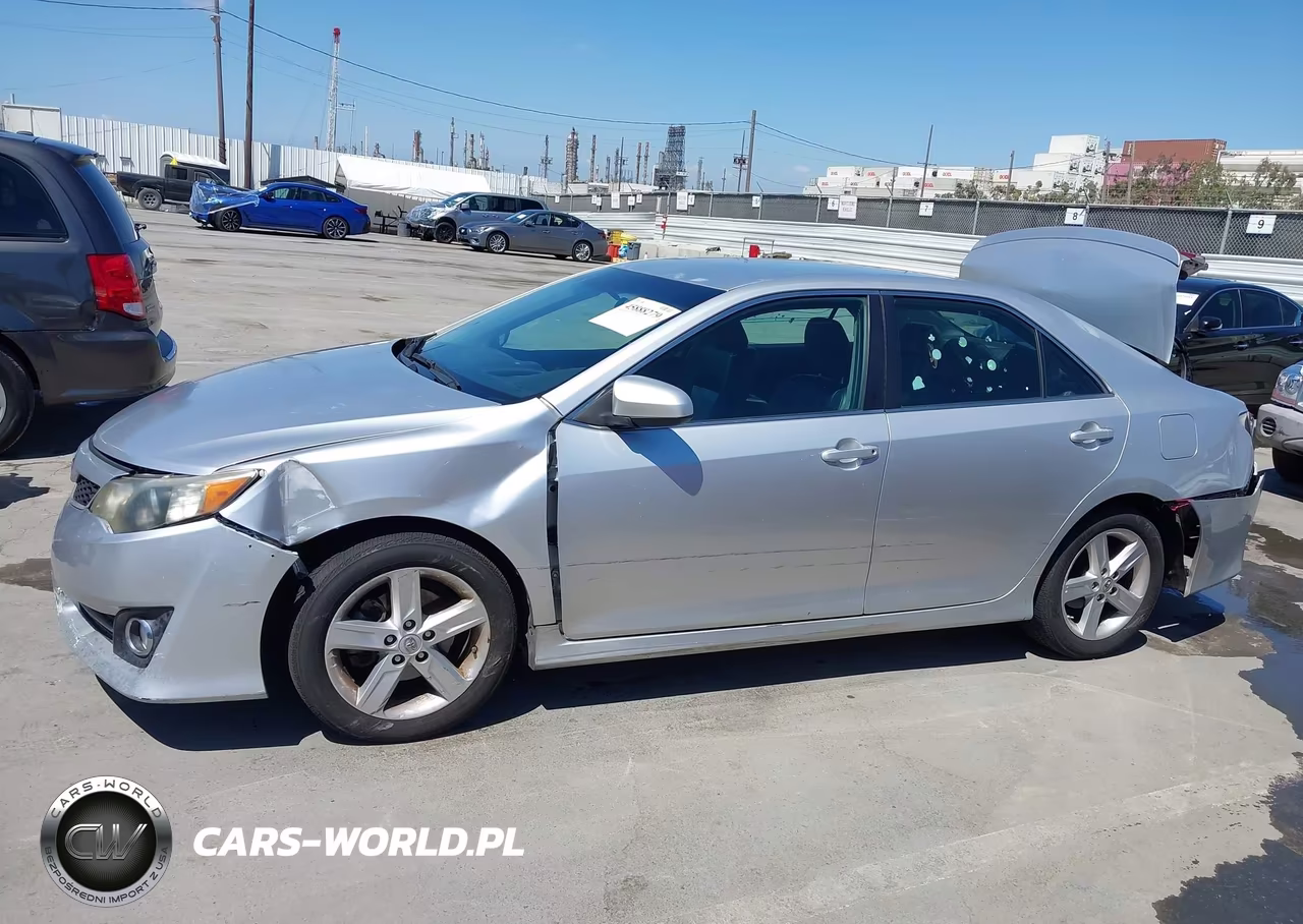 2013 Toyota Camry Se VIN:4T1BF1FK6DU677070 - 14