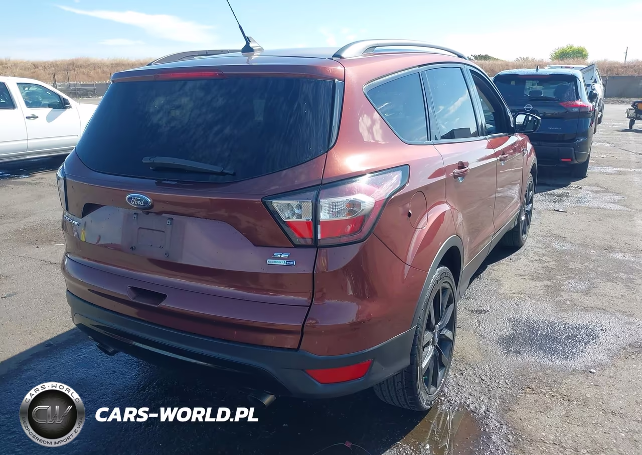2018 Ford Escape Se VIN:1FMCU9GD5JUA92274 - 4